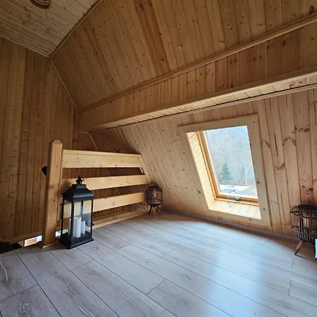 Chalet Charpatian Log *